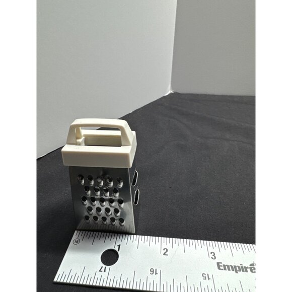 Miniature 2" Cheese Grater & Vintage Aluminum Mini Daisy Cupcake Pan Baking Toy - Picture 2 of 11